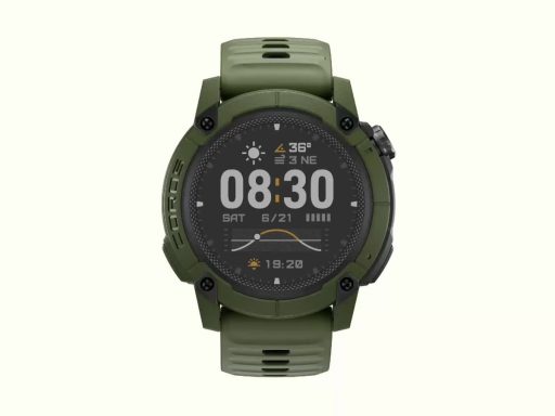 Montre connectée vert olive avec écran affichant l'heure.