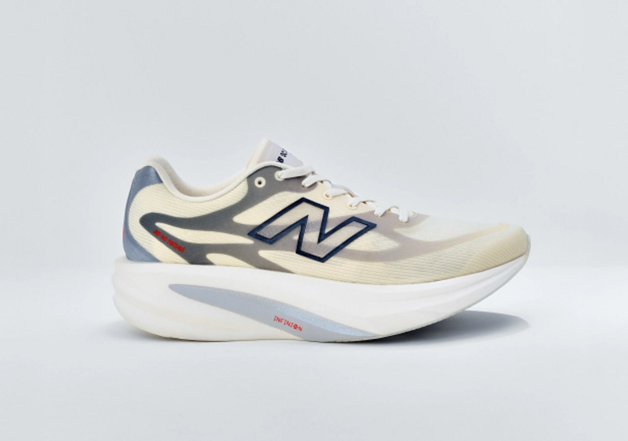 Chaussures running New Balance jaunes, vue semelle