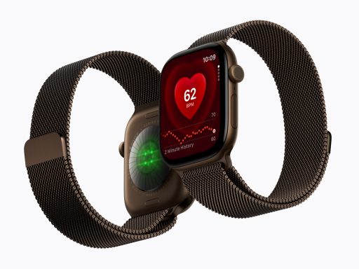 Deux Apple Watch Series 12 montrant le capteur cardiaque optique et l'app Fréquence cardiaque affichant 62 BPM