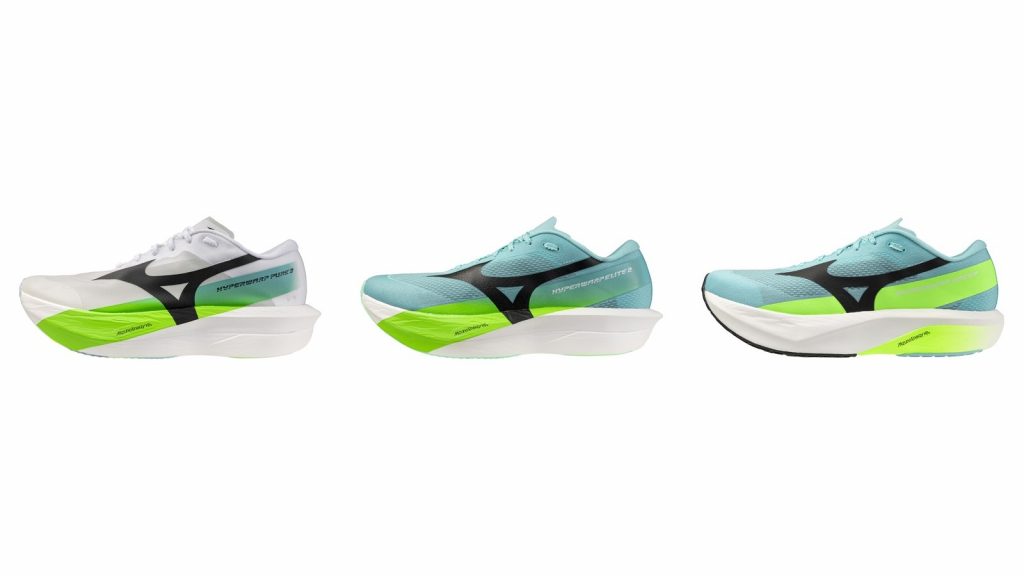 Trois chaussures de running Mizuno aux coloris bleu et vert