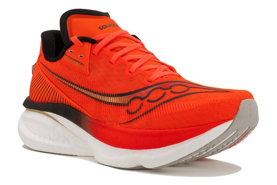 Saucony Endorphin Azura, chaussure de running vue de trois quarts